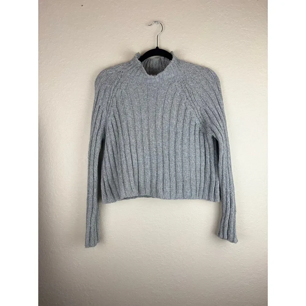 American Eagle Gray Cropped Ribbed Long Sleeve Sweater Size Small